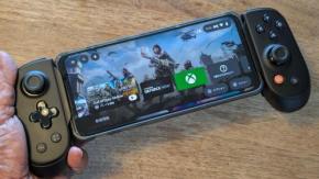 スマホゲームコントローラーがBluetooth接続でマルチデバイス対応に 「Backbone Pro」レビュー