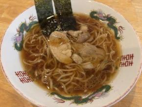 醤油の香りがもはや華やか！ キンレイ「お水がいらないプレミアム 飯田商店醤油らぁ麺」が発売