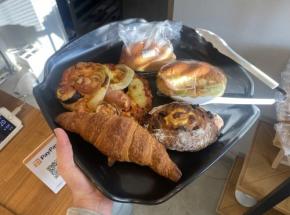 【糸島市・志摩師吉】具沢山系お惣菜パンファンなら間違いなし! 行列人気店「ベーカリータミリー」はいいぞ【ガジェ通糸島編集部】