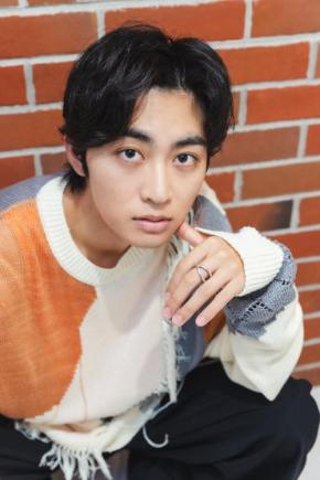 日野友輔インタビュー　1st写真集『hiSTORY1』は「仮面ライダーとしての経験が活かされた、自己プロデュースが反映された内容に」