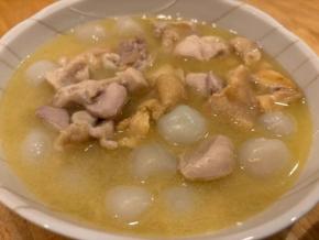 山形名物「玉こんにゃく」×新旬屋本店「金の鶏中華」！ 山形コラボの「金の鶏玉こんにゃく」が絶品