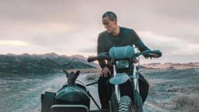 罪を背負った青年と犬の絆を美しい映像で紡ぐ　映画『ブラックドッグ』グァン・フー監督インタビュー「1つのシーンに28日かけることもありました」