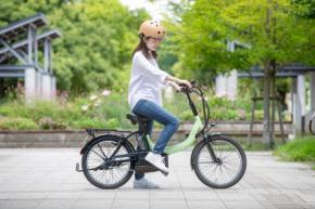パナソニックの漕がずに進むモビリティ「MU」、電動アシスト自転車との違いは？