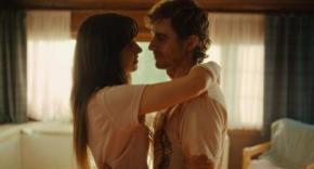 不気味すぎる……　常軌を逸した共依存ボディホラー『トゥギャザー』“いい夫婦の日”特別映像［ホラー通信］