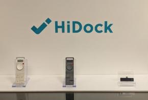 自分のワイヤレスイヤホンをつないで使えるAIレコーダー「HiDock P1」「HiDock P1 mini」は文字起こし無料 有料機能のライブ翻訳をデモ