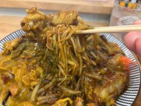 神保町「キッチンきらく」で出会った“大人の夢” カツカレー焼きそばが想像以上だった!