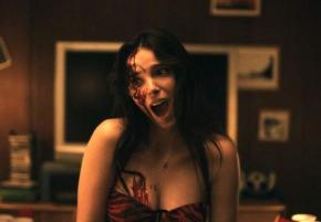 愛されすぎて、おぞましい。　狂気的ロマンティック・ホラー『オブセッション 災愛』阿鼻叫喚の予告編［ホラー通信］