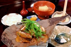 平日の『うかい鳥山』は超穴場だ!里山の合掌造り×朴葉焼き会席がリーズナブル