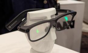 ディスプレイとカメラ搭載で双方向同時通訳に対応するAIスマートグラス「INMO GO3」が発売