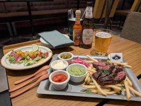 タコスとクラフトビールは最高！ タコスのテイクアウトもスタート　品川「WIRED TACOS CLUB TOKYO」