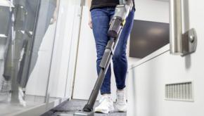 ケルヒャー初のバッテリー式スティッククリーナーがお目見え！高吸引力でライフスタイルをサポート。