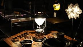 カルマストアが復刻させた約100年前の灯油ランタン、限定の鏡面シルバーが今だけ購入可能。