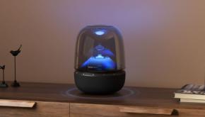 ハーマンカードンの新作スピーカーで上質なサウンドと幻想的な空間も味わう。360度に広がる音と光。