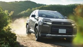 トヨタが新型 RAV4 の発売を開始! まずは2.5Lハイブリッドの「Z」と「アドベンチャー」から。