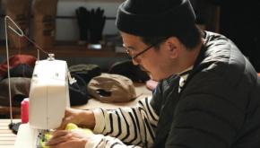 アレキサンダー・リー・チャン氏が参加。コトパクシが直営店3周年の感謝を込めてライブソーイングのイベントを実施。