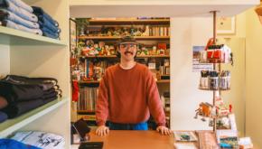 世田谷・上町の「SUNDAYS BEST」は、アメリカの空気が漂う古着とオリジナル服・雑貨のローカルショップ。