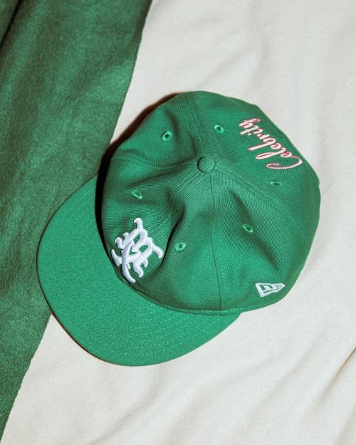 NEW ERA×©SAINT MxxxxxxのCAP