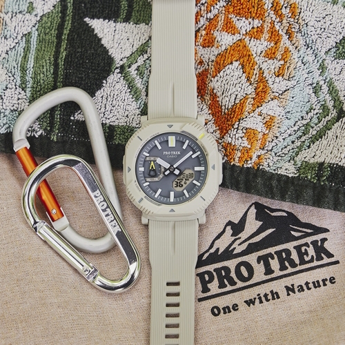 [カシオ] 腕時計 プロトレック ハイカーライン Bluetoothソーラー PRJ-B001-7JF メンズ オフホワイト