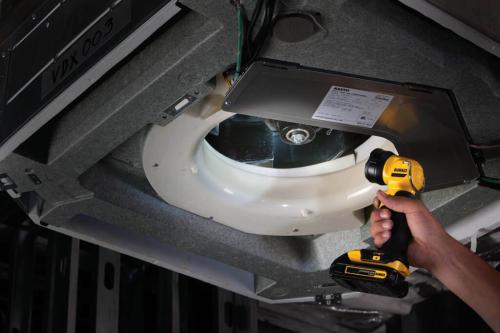 DEWALT「18V XR LEDピボットライト DCL040」