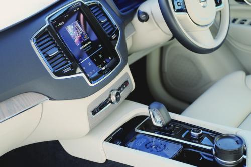 ボルボ XC90 コンソール