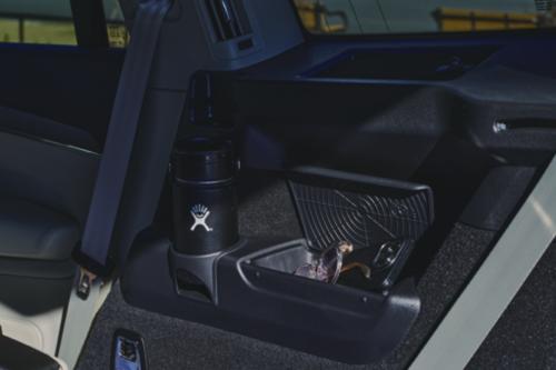 ボルボ XC90 ボトルホルダー