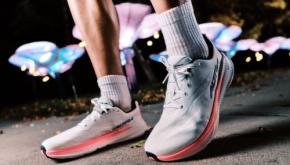 “アルトラ”デビューはこの一足から。ゼロドロップへの架け橋になる“4mmドロップ”シューズ。