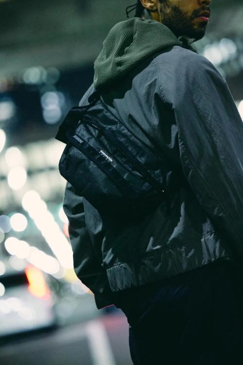 CHROME×meanswhileのメッセンジャーバッグ