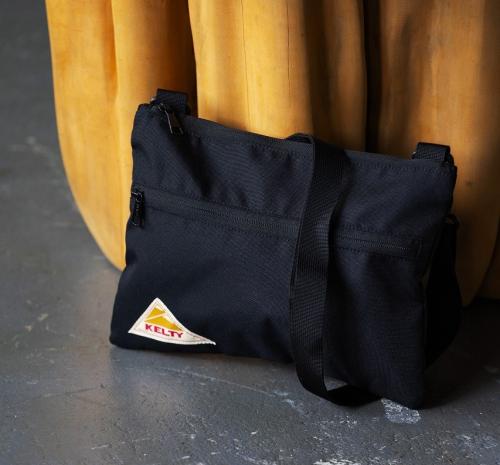 ES FLAT POUCH SM