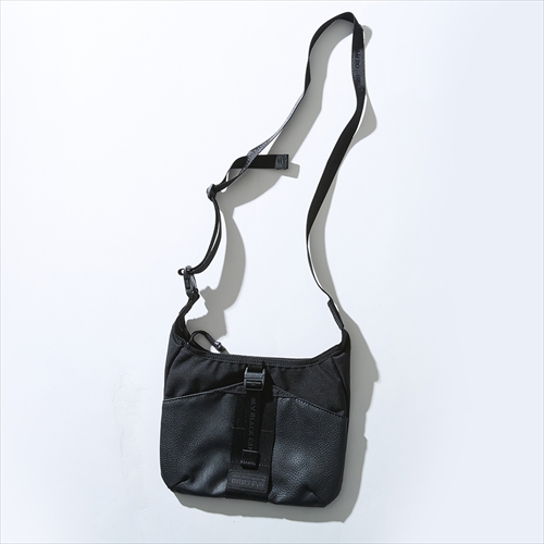 WHITE MOUNTAINEERING White Mountaineering x BRIEFING DAILY SACOCHE
