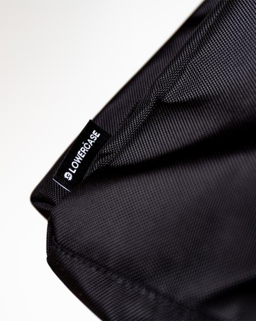 LOWERCASEロゴ、素材感
