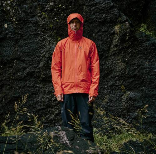 Haglöfs／L.I.M Airak 2,5L Jacket着画
