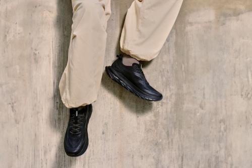 HOKAのMach Remastered