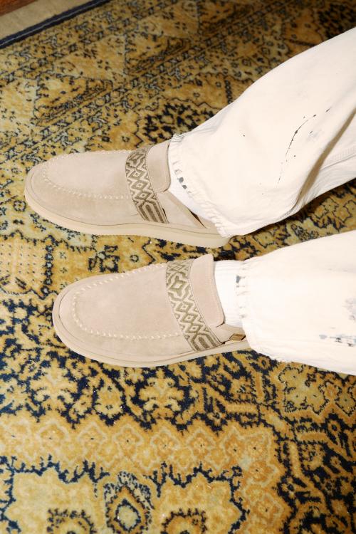 SUICOKE × DENHNAM a IN U
