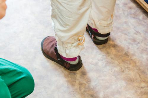 伊豆のアウトドアショップ「SANKAKUSTAND（サンカクスタンド）」のおすすめ商品「オテンバパンツ」