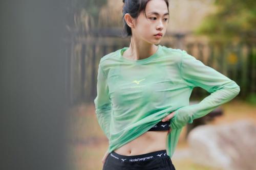 MIZUNO×Nicolai BergmannのシアーTシャツ