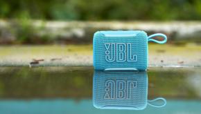 高音質のポケットスピーカー「JBL Go5」が新発売！優れた防水性＆アンビエントライトで見た目も楽しい。
