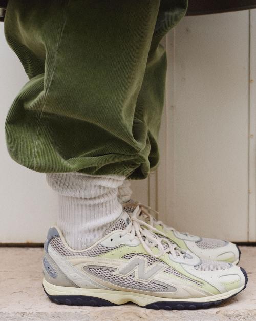AURALEE × New Balance 204L