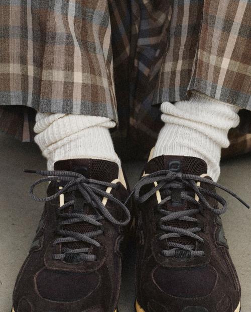 AURALEE × New Balance 204L