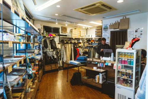 八王子登山用品店の店内