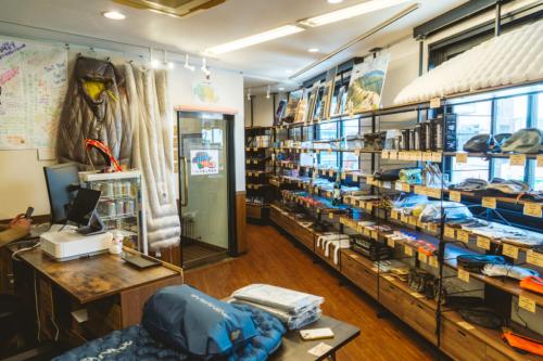 八王子登山用品店の店内