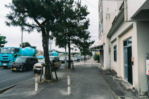 店舗のある「ぎのわんヒルズ通り」