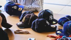 ニューエラにハンドメイドで刺繍を施すサシコギャルズとのコラボ2発目が到着。