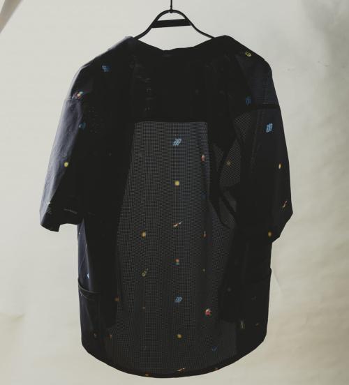 メッシュ半袖シャツ背面