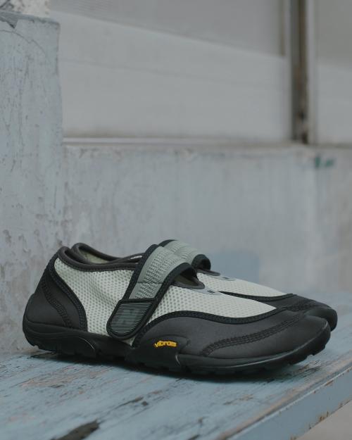 TOKYO DESIGN STUDIO New Balance MT2