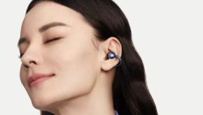 ファーウェイから、初のイヤーカフ型イヤホンが登場。アクセサリーのように耳に着けられて、しかも音質良好。