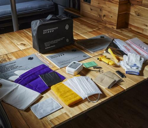 GORDON MILLER／EMERGENCY KIT　