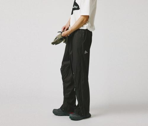 and wander／3L rain pants着用画像