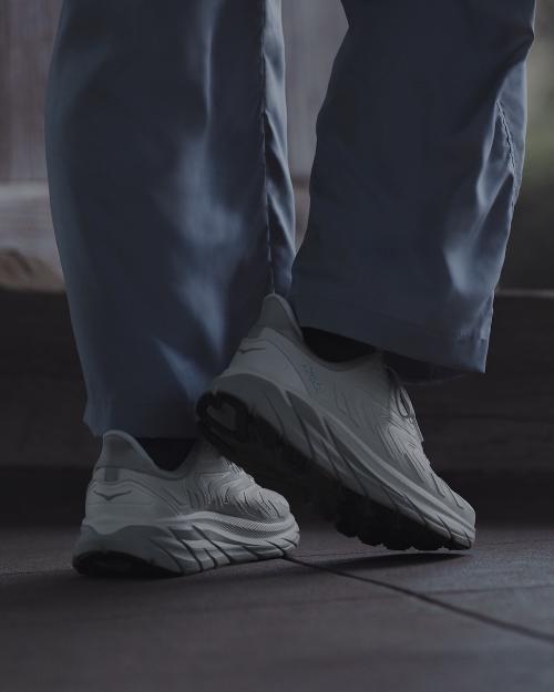 HOKA Clifton UTL