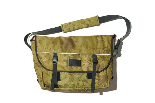 BATTLE LAKE OUTDOORS × ARCH<br /> Main Street Courier　￥59400