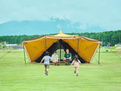 HILL FIELD “BIG TOP” 解放